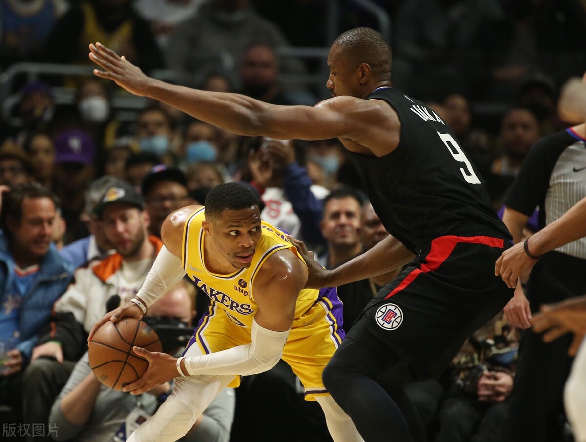 清晨萨克拉门托国王调整名单以备全明星赛，外线爆发环节打磨，压力陡增，高层口径保持一致的简单介绍