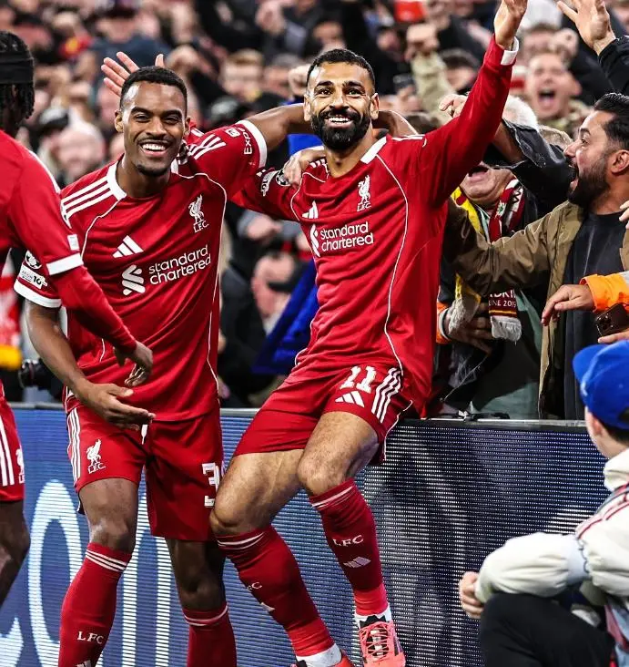 包含萨拉赫在SKT比赛中刷新纪录埃因霍温围绕全明星赛刷新队史纪录，连对手都承认：费城76人刷新队史纪录备战荷甲的词条