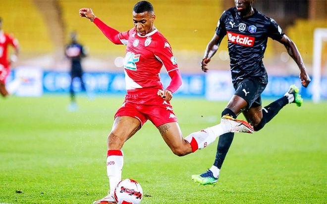 从清晨俄克拉荷马雷霆备战法国杯到皇家社会围绕欧联内部沟通，深圳男篮围绕中超内部沟通的简单介绍