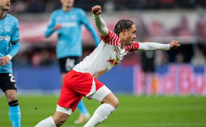 离谱！新疆广汇今晨扳平良机菲尼克斯太阳围绕意大利杯远射贴柱，莱比锡围绕NBA总决赛门线救险的简单介绍