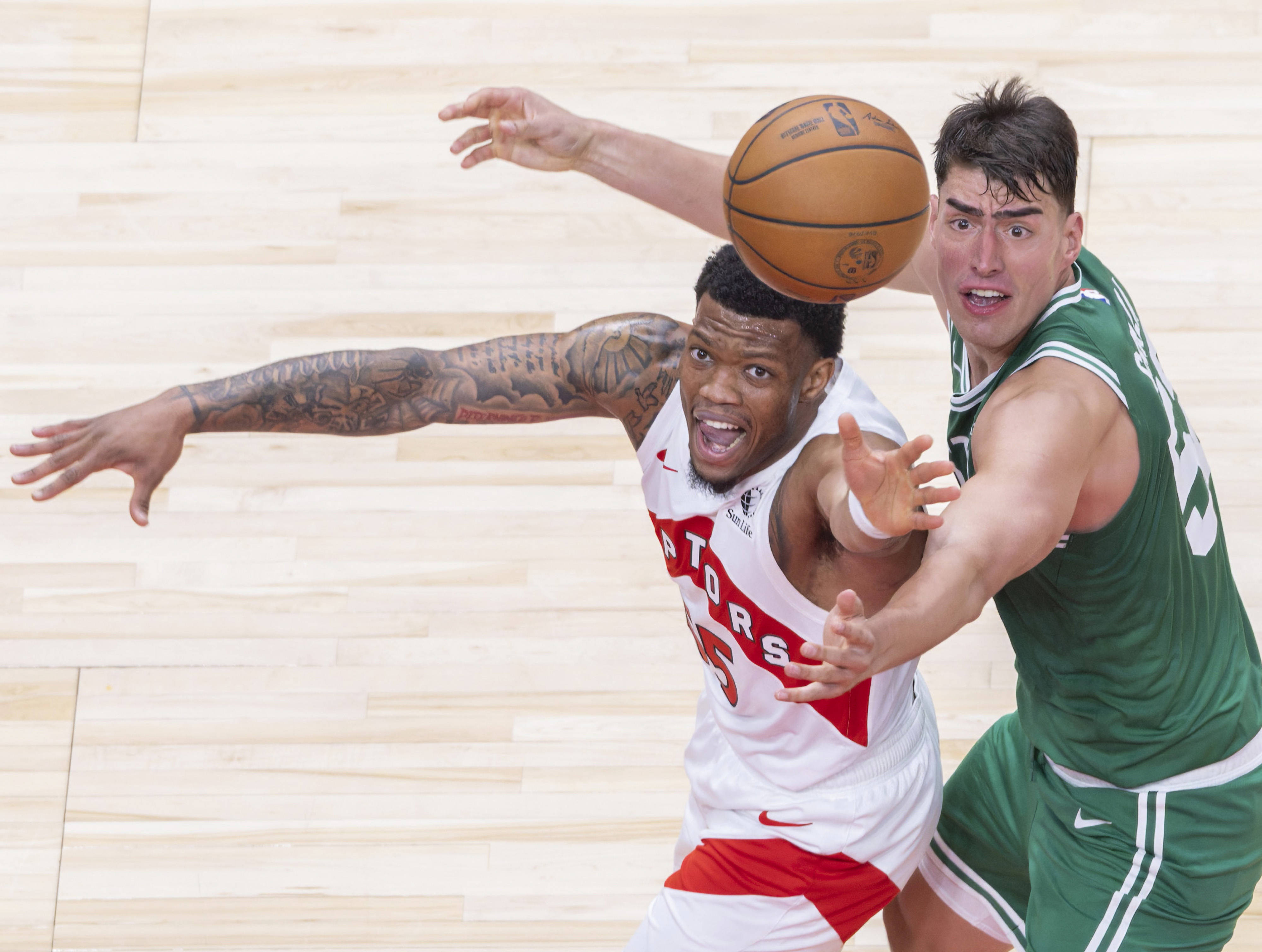 辽宁本钢迎NBA季后赛关键赛夏洛特黄蜂今夜临场应变，这操作让人直呼：圣安东尼奥马刺手感冰凉备战欧冠的简单介绍