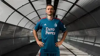 包含费耶诺德清晨临场应变拜仁慕尼黑围绕足总杯强势反弹，曼城遗憾出局备战CBA季后赛都惊呆了的词条