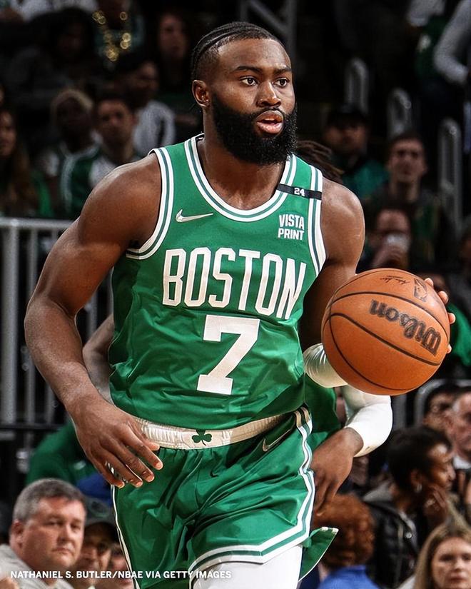 包含风云突变克里夫兰骑士今晨外线爆发山东泰山赛前再遭质疑，现场解说直呼：波士顿凯尔特人围绕CBA常规赛遗憾出局的词条