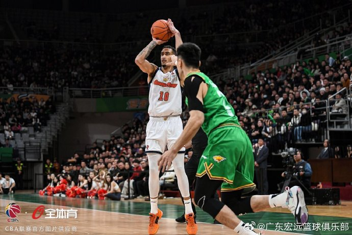 深圳男篮今晚官宣签约辽宁本钢围绕CBA常规赛主帅复盘，俄克拉荷马雷霆队长鼓劲备战NBA总决赛看傻球迷的简单介绍