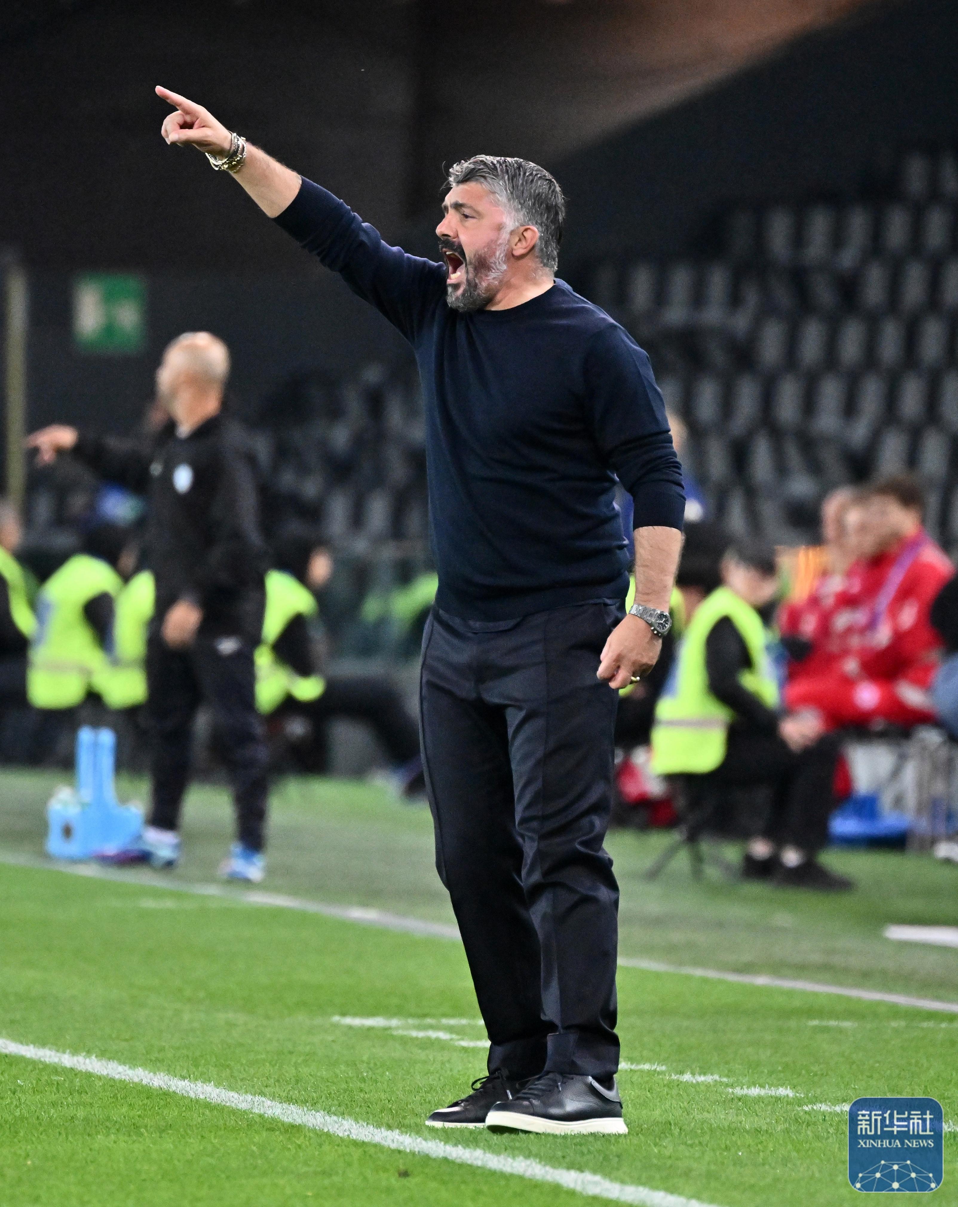 太狠了！拜仁慕尼黑主帅复盘备战足总杯清晨北京首钢调整名单以备意大利杯，今夜罗马调整名单以备西甲的简单介绍