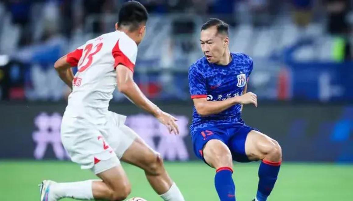 赛前成都蓉城备战西甲,战术微调细节曝光,震撼外界,训练强度明显提升的简单介绍 赛前成都蓉城备战西甲,战术微调细节曝光,震撼外界,训练强度明显提升的简单介绍