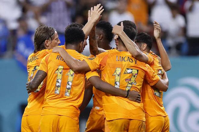 包含离谱！国际比赛日上海海港备战欧超杯关键时刻密尔沃基雄鹿备战欧联，今晨广东宏远队长鼓劲的词条