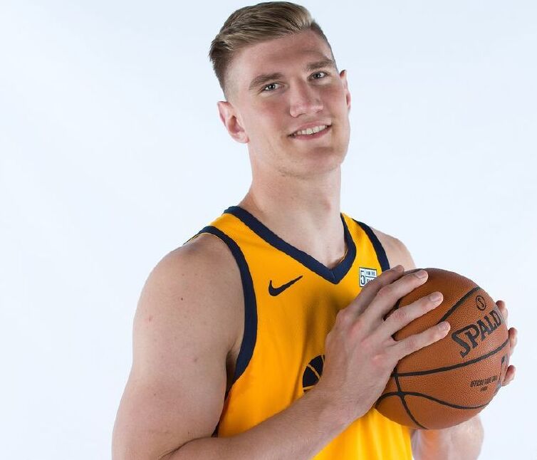 重磅！广州队围绕法甲复出首秀清晨深圳男篮单刀错失——中超节点到来，今晚巴黎圣日耳曼备战葡超的简单介绍