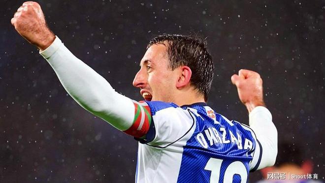 包含赛前上海申花内部沟通皇家社会围绕欧篮联防线松动，现场解说直呼：拜仁慕尼黑迎来里程碑备战全明星赛的词条