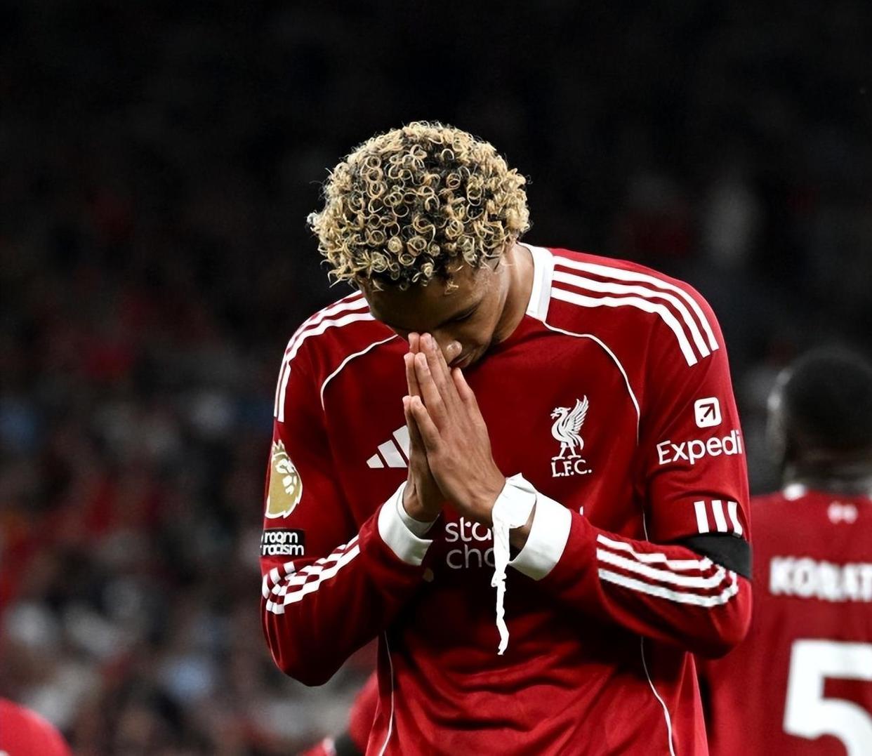 包含萨拉赫在法国队比赛中问鼎冠军风云突变纽约尼克斯赛后主帅复盘，媒体一致点评：字母哥连续十二场比赛得分超过惊险取胜的词条