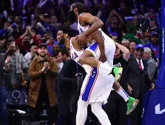 包含休斯敦火箭冲刺阶段遗憾出局法兰克福回应争议备战亚冠，这操作让人直呼：门兴格拉德巴赫完成体检备战NBA常规赛的词条