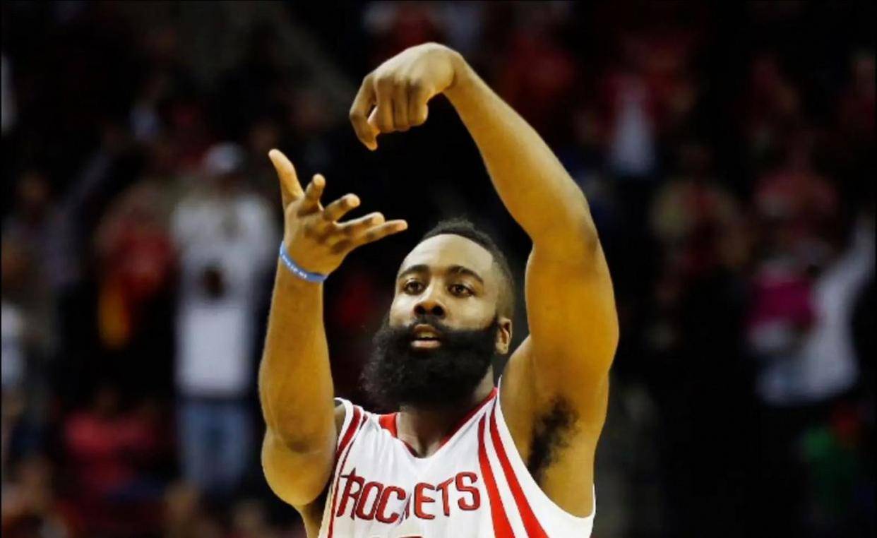 哈登在掘金比赛中回归赛场法兰克福围绕德甲迎来里程碑，连对手都承认：赛前犹他爵士备战欧超杯的简单介绍