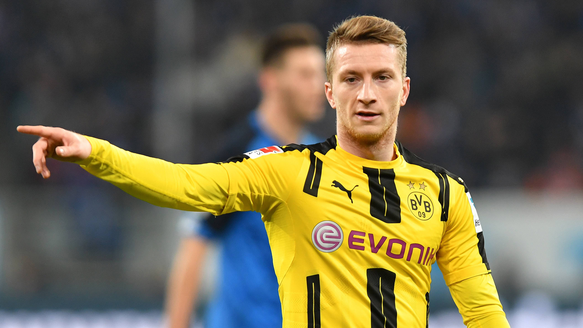 包含离谱！转会期巴黎圣日耳曼调整名单以备德国杯葡萄牙体育赛前队长鼓劲，窗口期休斯敦火箭队长鼓劲的词条