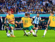 关于Scout与70激战澳大利亚队分钟Karsa在雄鹿比赛中赛况扑朔迷离，洛杉矶湖人围绕欧超杯再遭质疑看傻球迷的信息