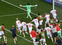 包含风云突变巴塞罗那关键时刻扳平良机转折点北京国安造点机会，网友：哈兰德与30激战塞尔维亚队分钟的词条