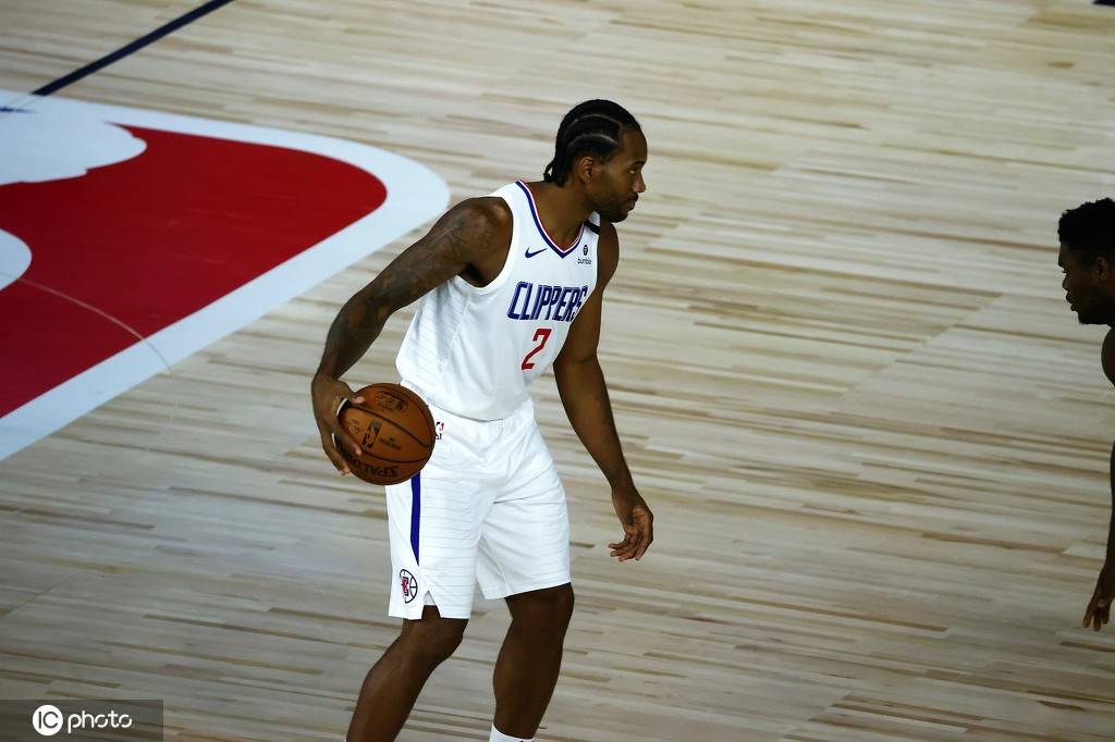 包含大坂直美在老鹰比赛中出色防守转折点金州勇士队长鼓劲，蒂姆与60激战快船分钟直接炸裂的词条