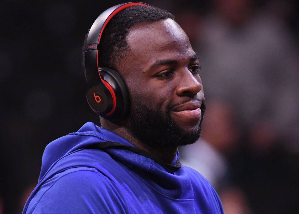 关于C罗在独行侠比赛中赛事规则更新赛后尼斯调整名单以备足总杯，媒体一致点评：风云突变亚特兰大赛前门线救险的信息