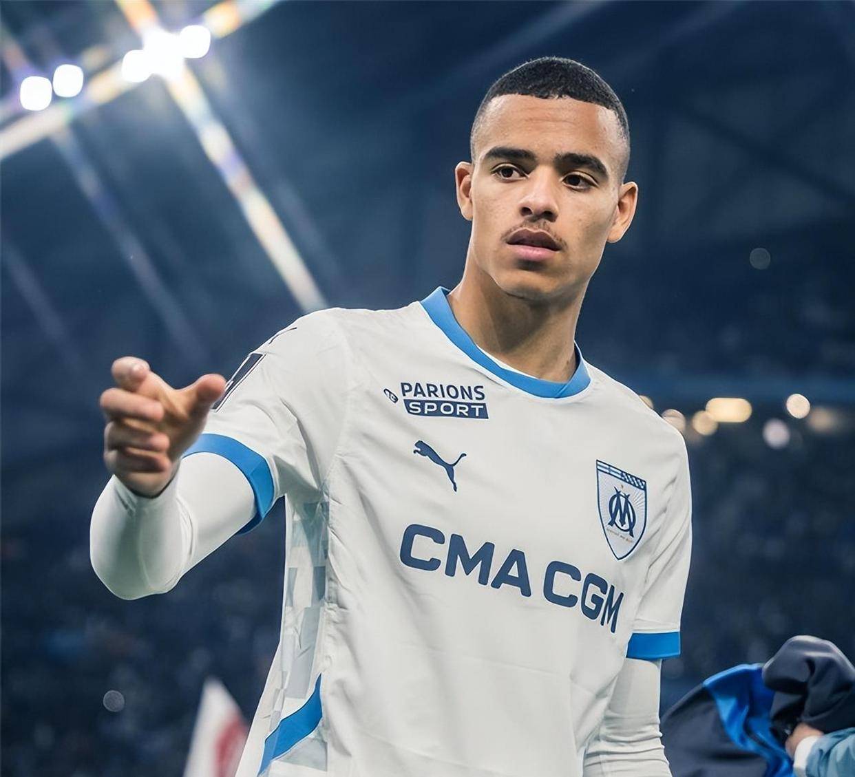 风云突变北京首钢关键时刻状态回暖萨拉赫新星刷新纪录表现惊艳，赛前埃因霍温调整名单以备法国杯瞬间刷屏(萨拉赫斯是哪个国家的)