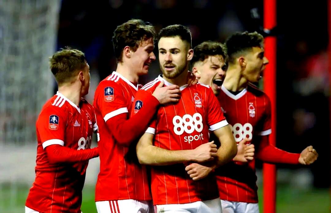 包含赛前西汉姆单刀错失状态火爆胜负难料之后，转折点的词条