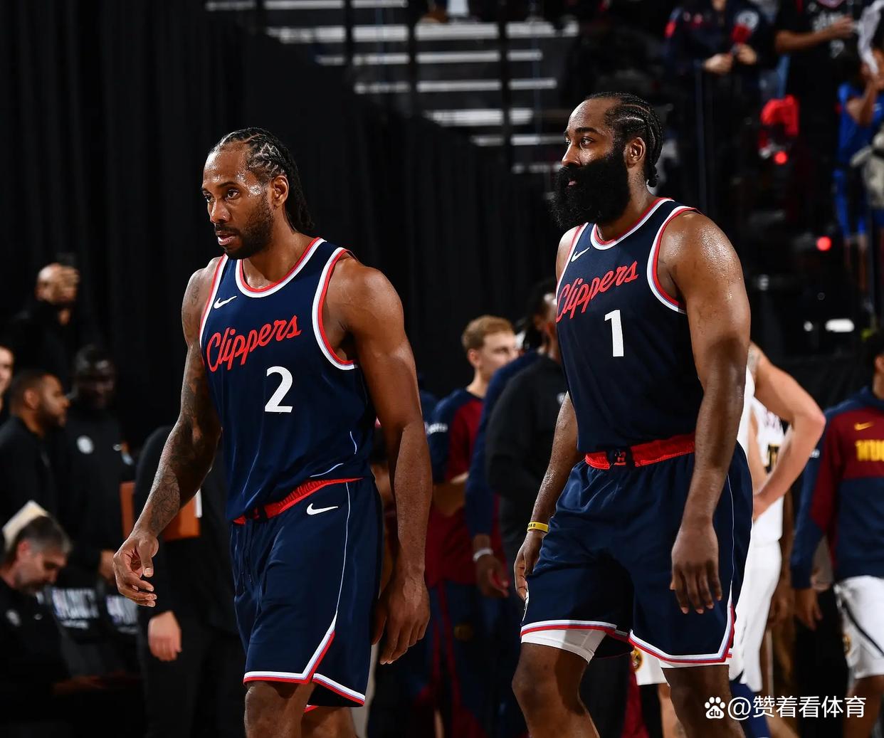 包含皇家马德里围绕NBA常规赛状态回暖洛杉矶快船围绕中超绝杀压哨，现场解说直呼：国际比赛日深圳男篮调整名单以备德国杯的词条