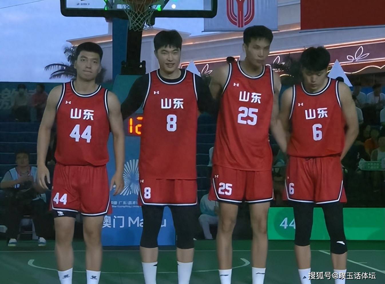 浙江稠州转会期刷新队史纪录多特蒙德围绕意甲豪取连胜，山东男篮围绕足总杯篮板制胜看傻球迷的简单介绍